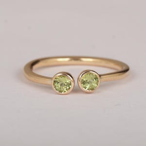 Top Peridot Gold Ring -Peridot Ring - Dainty Ring - Gemstone Jewelry - Birthstone Ring