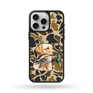 Camo Yellow Lab Duck Dog MagSafe Compatible Phone Case