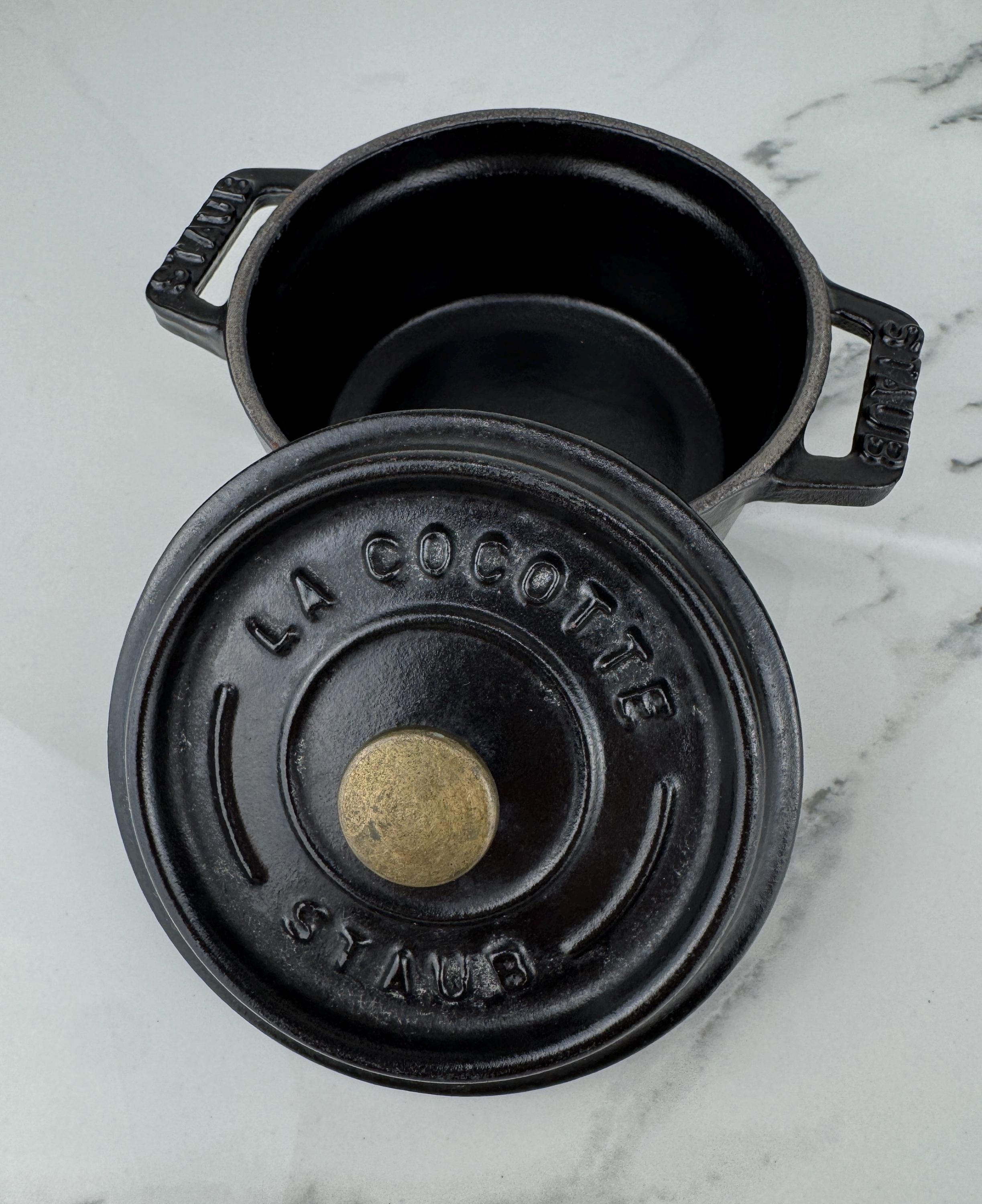 Cocotte En Fonte émaillée Staub - Orange Et Noir - 32x27 Cm - Pour Cuisson Au Gaz