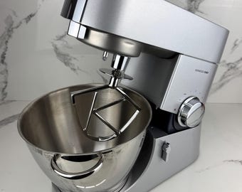 Kenwood Chef KM001 Food Stand Mixer Chef Titanium - with Bowl & Attachments