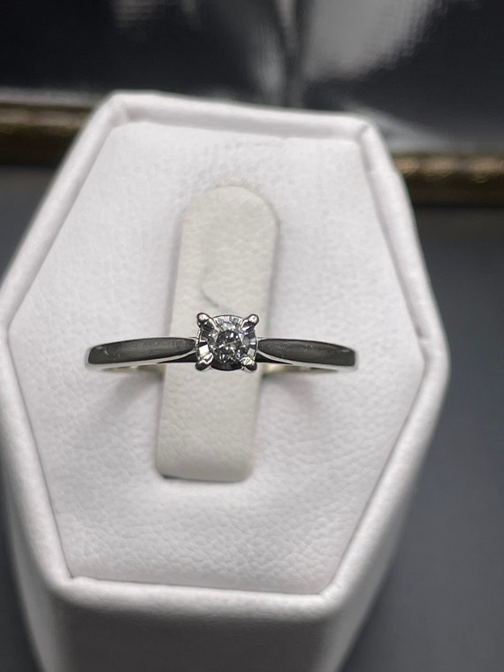 14kt vintage 1/5 carat diamond engagement ring