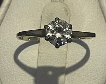 14kt antique one carat simulated diamond engagement ring