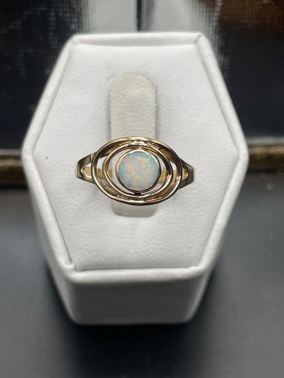 Antique art deco opal ring 10 karat yellow gold