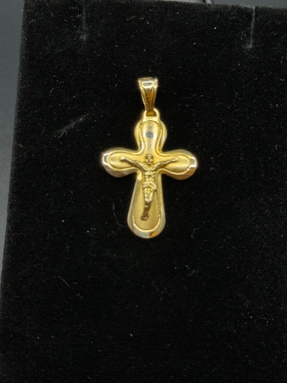 18 karat, yellow, gold, antique crucifix pendant