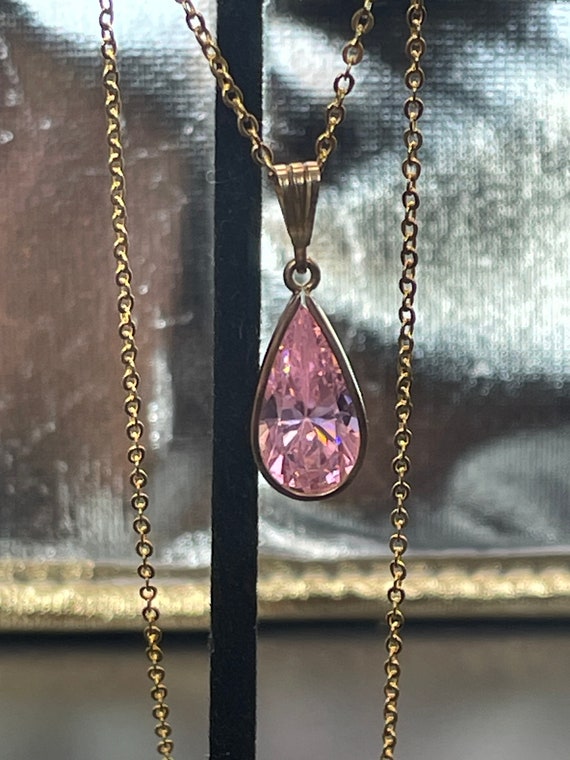 Antique teardrop, 5 carat pink sapphire pendant, 1