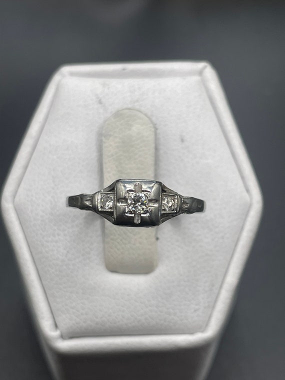 18 karat antique Victorian, 1/5 carat Ring O Romen