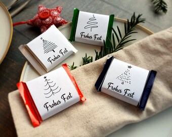Download banderole for mini chocolate “Merry Christmas” with Christmas tree illustrations as a guest gift, candy bar, sweet Christmas decoration