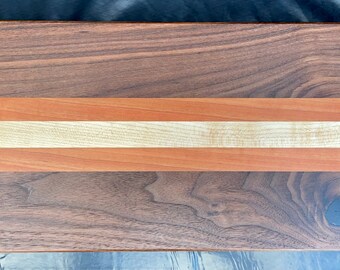 Knotty Mini Walnut