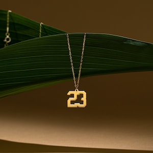 Personalisierte Halskette: Sterling Silber Baseball Basketball Anhänger
