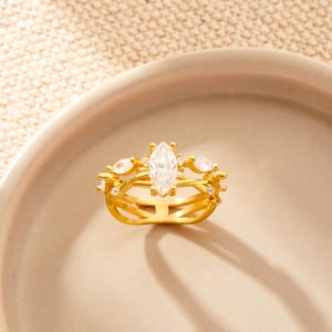 Marquise Cut Moissanite Ring, Moissanite Leaf Diamond Ring, Vine Ring Gold, Nature Insipired Diamond Ring