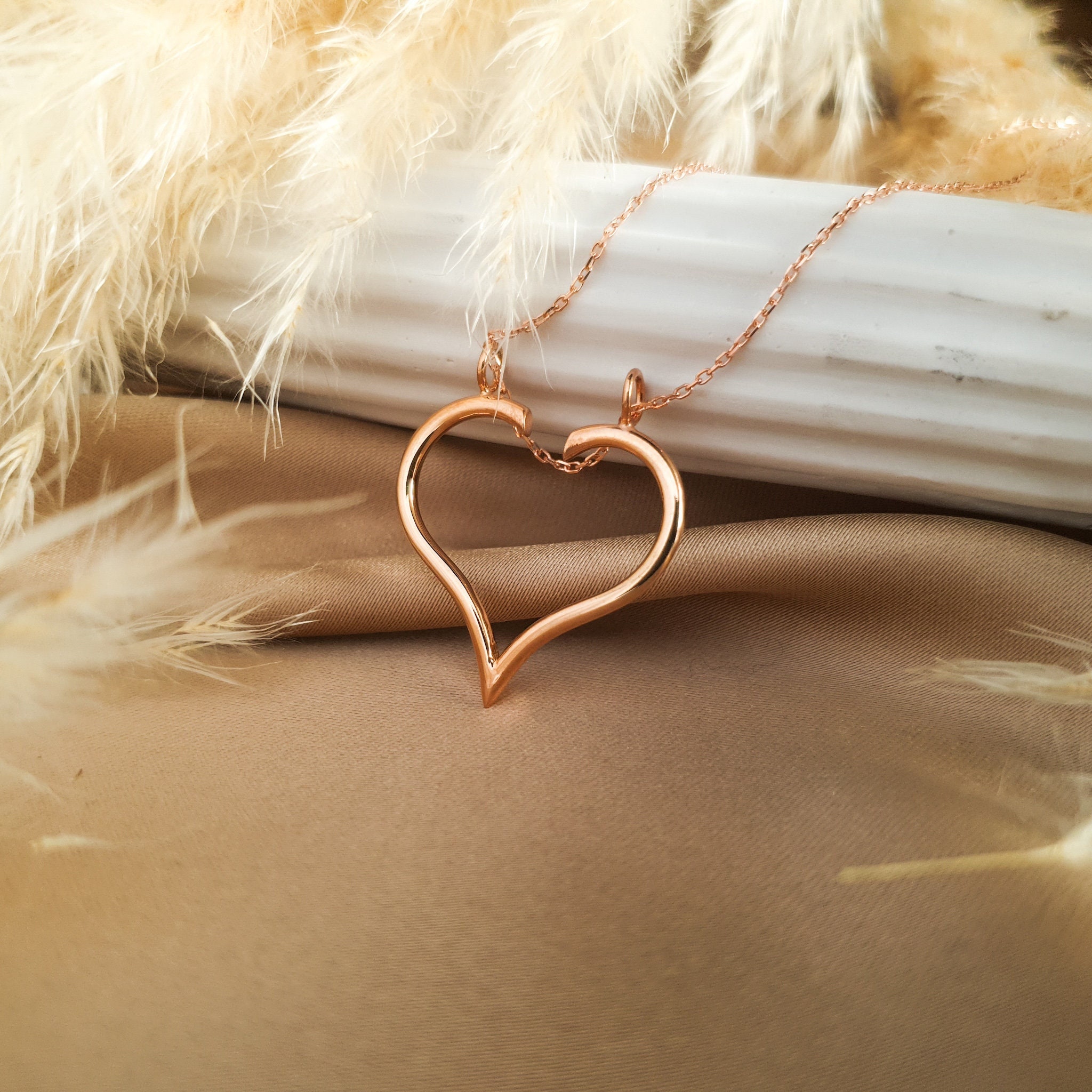 Rose gold necklace holder deals
