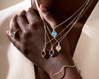 Collier ovale en saphir et diamants – Pendentif Vierge, pierre de naissance de septembre, bijou délicat en pierre bleue, cadeau idéal