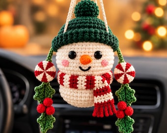 Handgemaakte kersthanger voor de achteruitkijkspiegel, gehaakte autohanger, schattig kerstcadeau met kerstman, rendier, sneeuwpop en peperkoekfiguur.