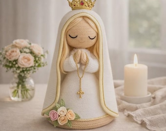 Muñeca de la Virgen María hecha a mano en ganchillo, estatua católica de amigurumi, recuerdo de decoración religiosa.
