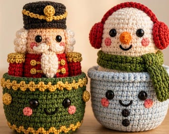 Handgemaakte gehaakte kerstbloempot, schattige kerstmanddecoratie, kerstboom, sneeuwpop, notenkraker, pudding, feestelijk cadeau voor haar