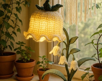 virkad blomsterlampa, handgjord liljekonvaljslampa, mysig sängdekoration, personlig virkad present