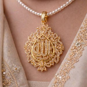 Zirconia Stone Islamic Calligraphy Allah Pendant