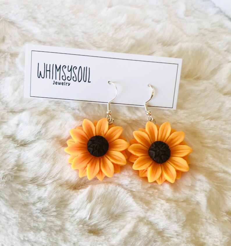 Sunflower Earrings.. Dangle Earrings.. Sun Flower.. Floral.. Fall