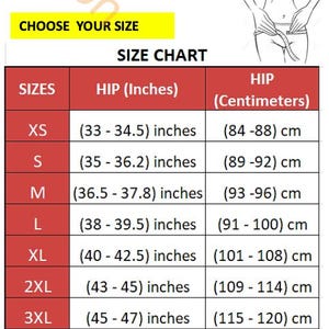 Puede incluir: Una tabla de tallas con un encabezado amarillo que dice CHOOSE YOUR SIZE y un dibujo lineal de un torso siendo medido. La tabla enumera las tallas de XS a 3XL con las medidas de cadera correspondientes en pulgadas y cent&iacute;metros para referencia.