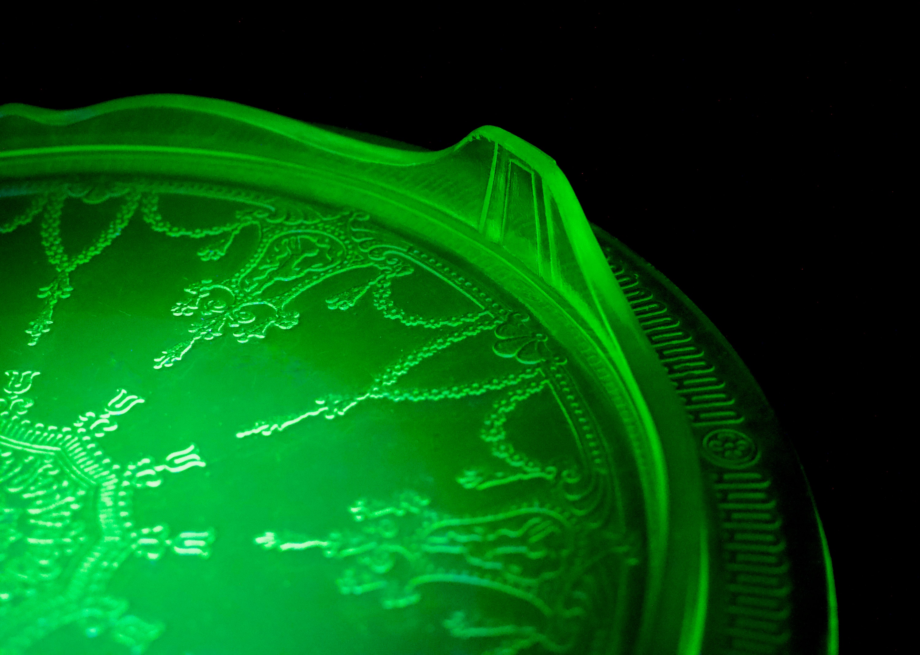 Uranium Cake Plate Vintage Cake Plate Vintage Green Glass Depression Il Fullxfull.5584359970 Ltem