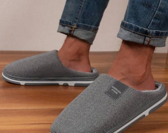 Chaussons pour hommes et femmes au design élégant en coton avec semelle intérieure en mousse à mémoire de forme, confortables, super doux, antidérapants et doublés chaudement en hiver