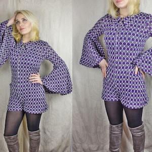 Kurzer Vintage Stil 60er Jahre Gehäkelt Stoff Handarbeit Strampler, lila und grau Gehäkelt 70er Jahre Groovy Strampler