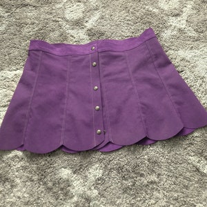 Paarse suède minirok, jaren 60 stijl faux suède groovy rok, hippie suède mod 60s rok