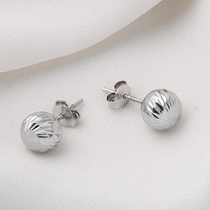 Aretes con forma de bola de oro macizo de 14 quilates, aretes con forma de bola de oro con grabado en espiral, delicados aretes de oro blanco