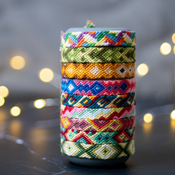 Bracelets brésiliens - bracelets d'amitié multicolores réalisés à la main - modèles uniques