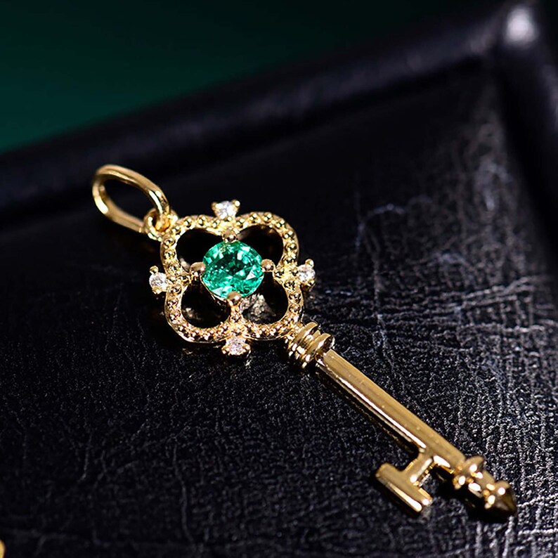 14K Gold Key Pendant Necklacedainty Emerald Key Etsy