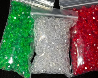 Cuentas bicono acrílicas facetadas vintage – 300 piezas por bolsa – Rojas, verdes y transparentes – Colección Helen Gore