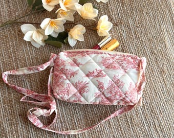 Gewatteerde tas – De essentiële handgemaakte schoudertas met bloemenprint – onmisbaar telefoontasje – cadeau-idee voor vrouwen