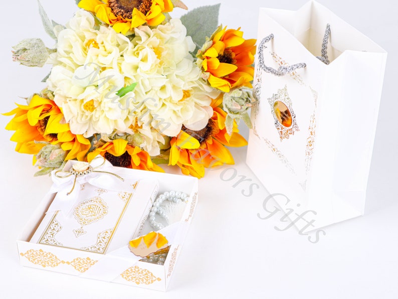 Personalized White Quran Box Cardboard Bag Pearl Prayer Bead Islamic Gift Set Ramadan Eid Hajj Umrah Wedding Birthday Graduation Gift White