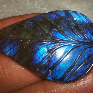 48.80 CTS AAA multi Labradorite carving Natural Rare Labradorite multi flashy Labradorite brilliant Labradorite Top Labradorite carving cab.