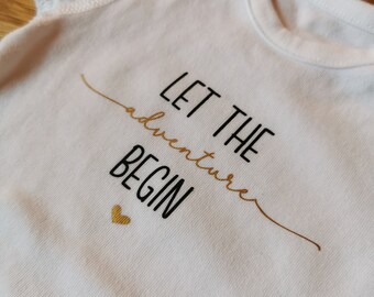 Let the adventure begin | Babybody Body personalisiert Junge Mädchen Unisex Geschenk Geburtsgeschenk Newborn