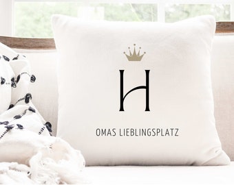 Baumwollkissen, Omas Lieblingsplatz, personalisiert, mit ihrer Initiale, Buchstaben, Geschenk, 60er / 80er Geburtstag, Weihnachten, Ostern
