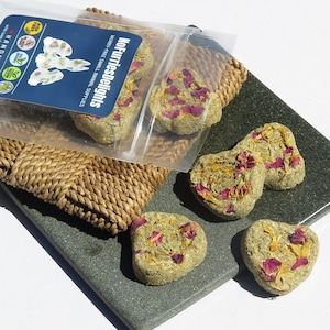 Hayflower Minicakes 4pcs | Hay-Based & All Natural Treats for Bunny, Hamster, Guinea Pigs, and Other Small Animals