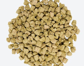 Hoppy Hay Hearts: Bite-sized Hay-Based Treats for Small Animals