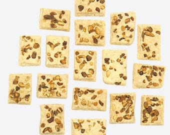 Small Animal Granola Bar Treat ~ Topped with Dandelion Root 50g