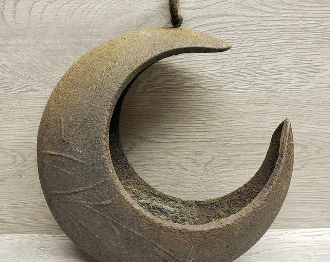 Cast Iron Japanese Ikebana Vase // Hanging Crescent Half Moon // Air
