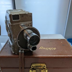 Vintage Revere Eight Model Sixty Seven Camera in Original Case w Lenses not tested