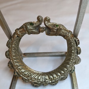 RARE Tribal Bangle – Double Dragon Serpent Heads – Hinged Brass Repousse