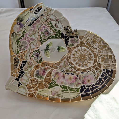 Store BEAUTIFUL Valentine Mosaic Wall Hanging