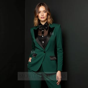 sachin and babi light blue dress Beautiful PLT emerald green blazer style dress. Worn