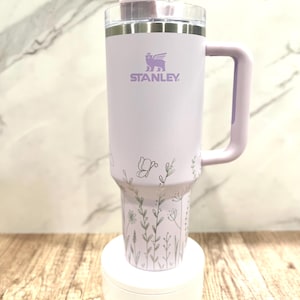 Engraved Floral Tumbler Tumbler with Handle Custom Tumbler Gift for her Holiday Presents Birthday Presents Gift for Mom Vacations