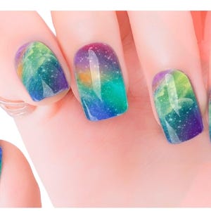 Northern Lights Nail Polish Strips: Easy Application, No Dry Time