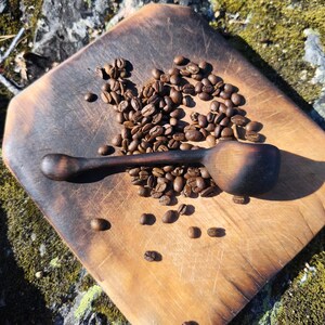 wooden coffee scoop handmade in sweden by witaberget