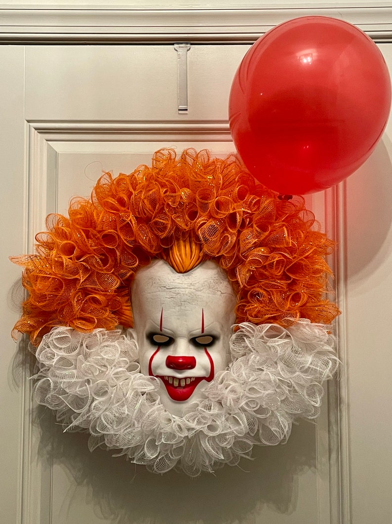 Pennywise Wreath - Etsy