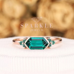 Vintage Long Hexagon Emerald Engagement Ring , Art Deco 14k Rose Gold Emerald Promise Ring, May Birthstone Cluster Wedding Ring Gift