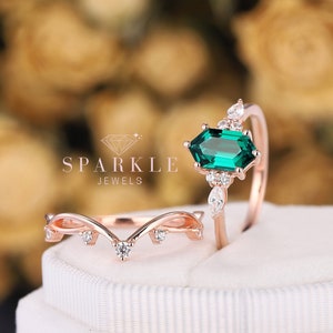 Vintage Long Hexagon Emerald Engagement Ring Set, Art Deco 14k Rose Gold Emerald Promise Ring, May Birthstone Wedding Ring Gift Bridal Set